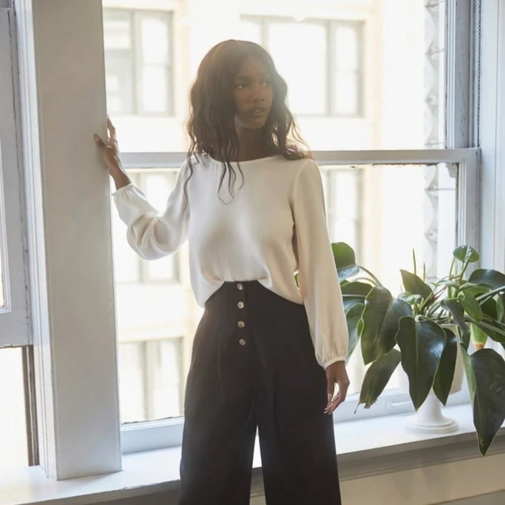 Vetta The Gathered Sleeve Wrap Top